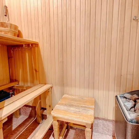 Luxury With Sauna By Rikas Apartment *