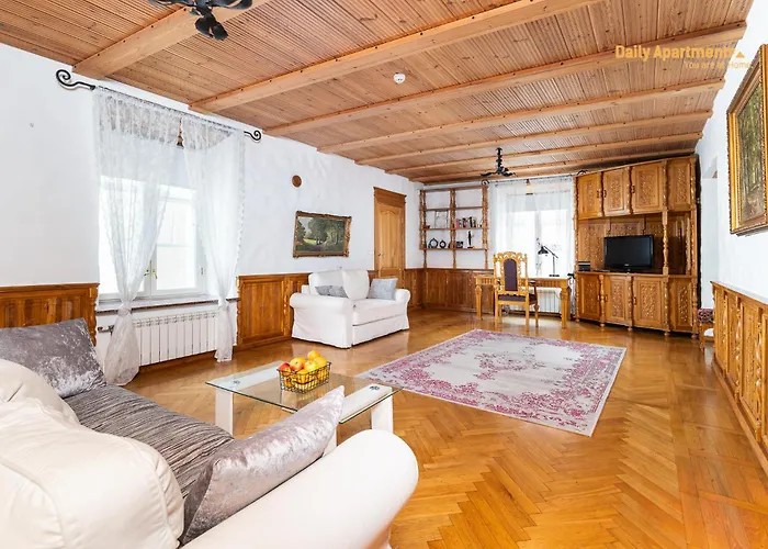 Luxury With Sauna By Rikas Apartman